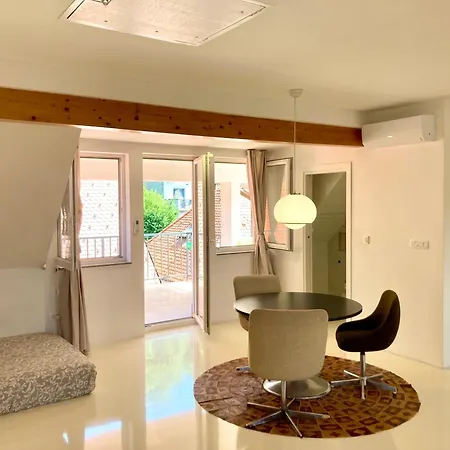 Castle View Terrace Ac Apartment *